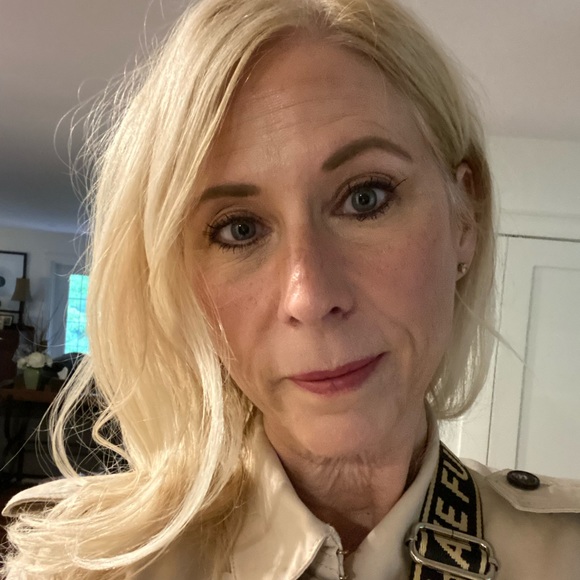 Meet your Posher, Heather - Picture 1 of 1